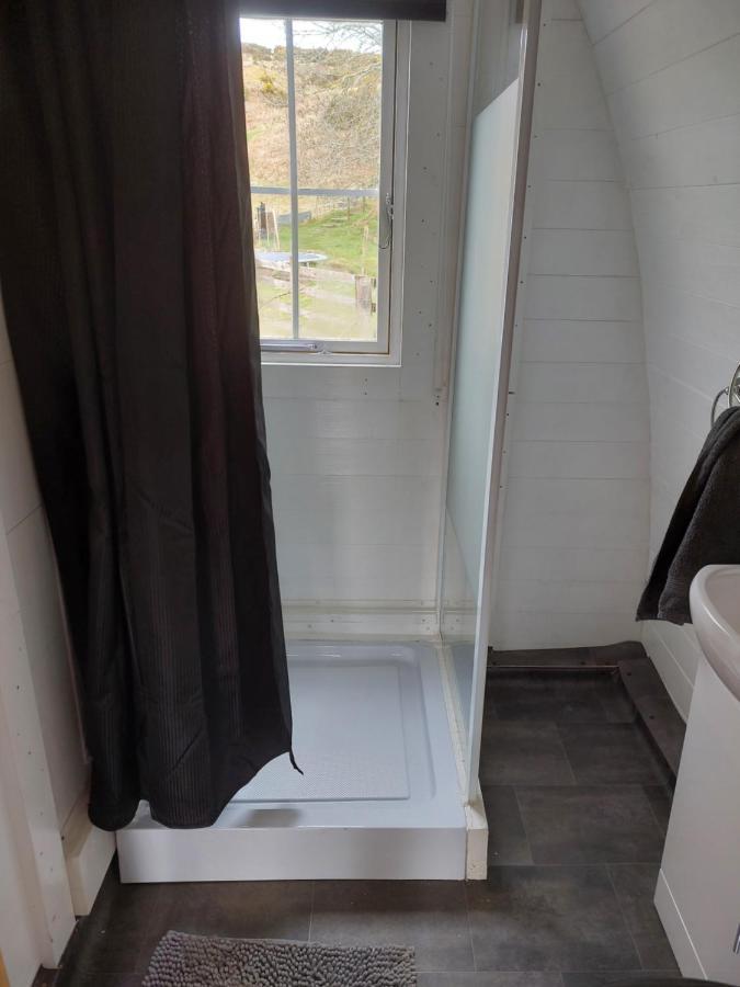 Pod 4 Hotell Skail Exteriör bild